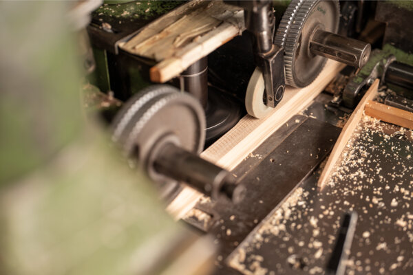 Odermatt Holzprofile Fertigung Slider 04